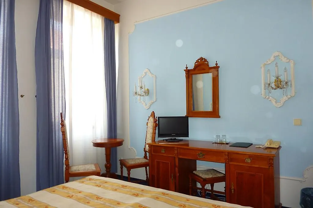 Hotel Vysehrad Prag 4*,